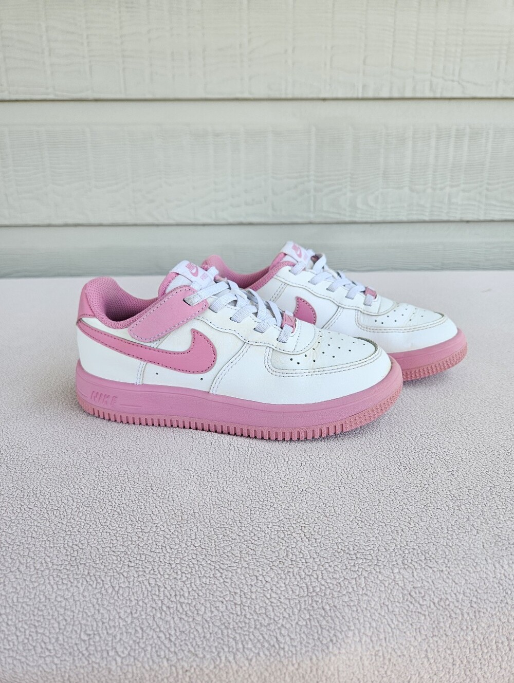 Nike Force 1 Low Easy On Hook & Loop Sneaker SZ 13.5C White Pink IB4412-100